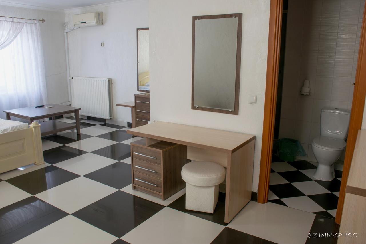 Kedem Hotel Lipiny Екстериор снимка
